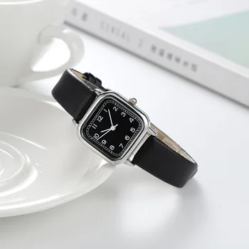 Женские винтажные часы для женщин Модные наручные часы с простым циферблатом Кожаный ремешок Маленькие квадратные цифровые часы Relogio Feminino