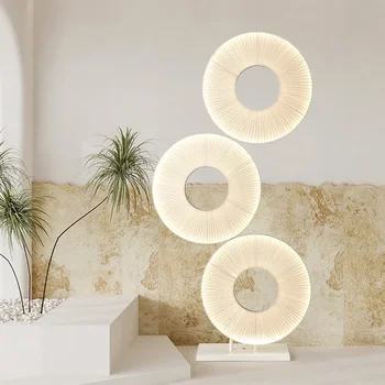 Итальянская гостиная Диван Край Атмосфера Вертикальная лампа Современный минималист Креативный минималистичный торшер