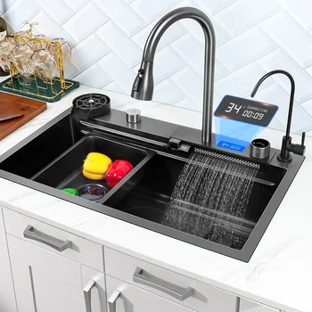 Кухонная раковина с водопадом Нержавеющая сталь Nano Black Многофункциональный смеситель ручной работы над прилавком / фартуком спереди